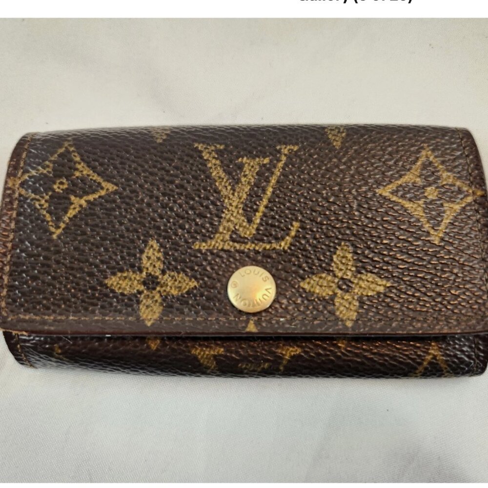 Authentic Louis Vuitton Brown Monogram Key Case 4 Ring Hook